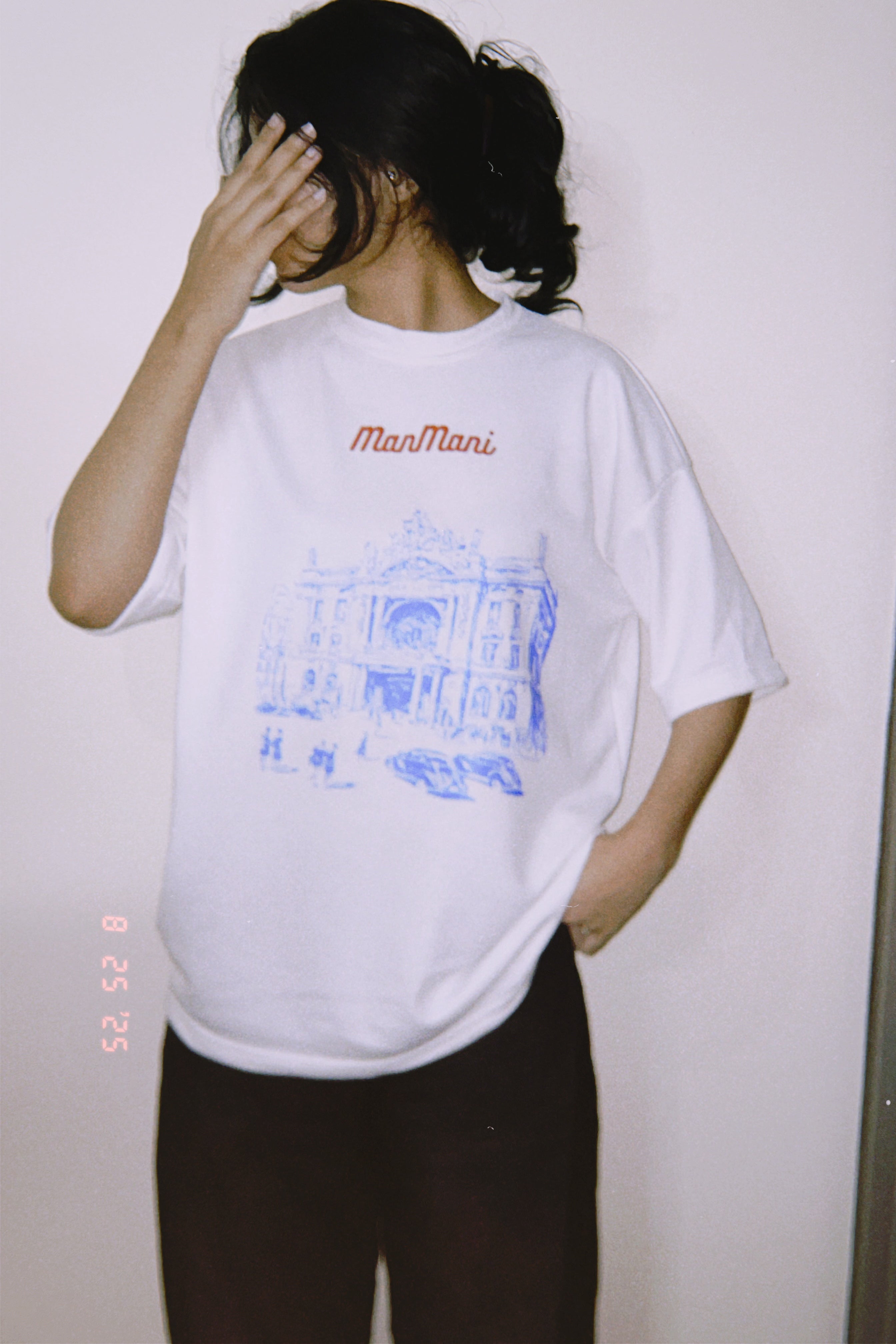 Casa la Mani Tee