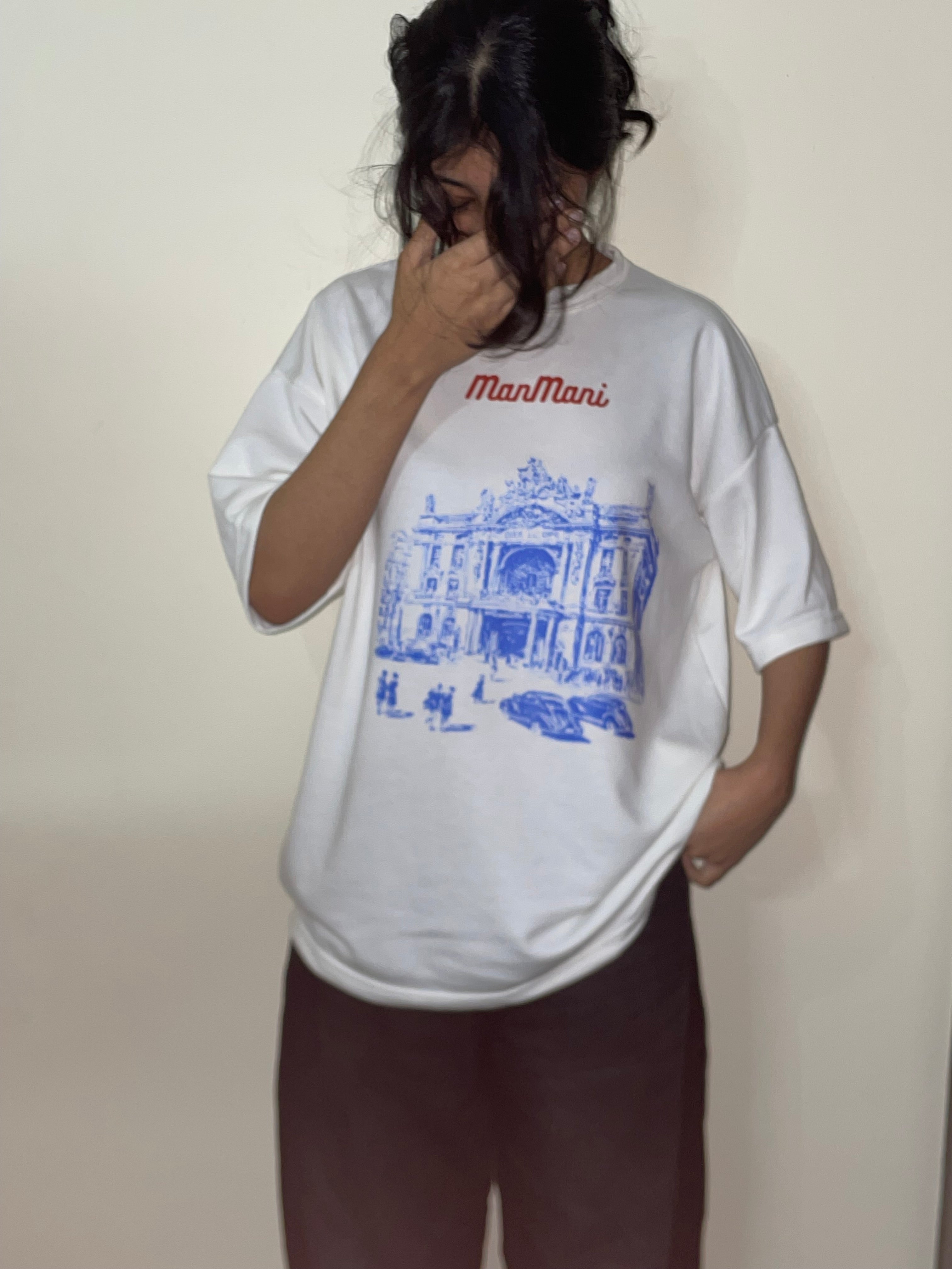 Casa la Mani Tee